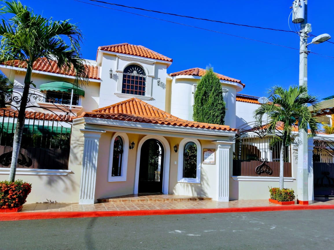 c7753768-622b-4d13-813d-0903882fda6a